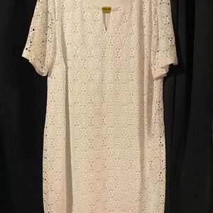 White lace knee length lace dress 3X